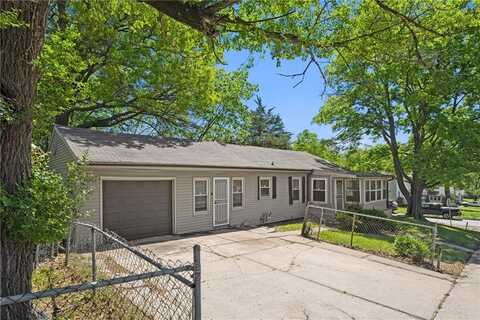 6745 Cleveland Avenue, Kansas City, MO 64132