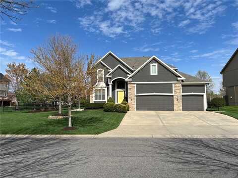9613 McCormack Drive, Lenexa, KS 66227