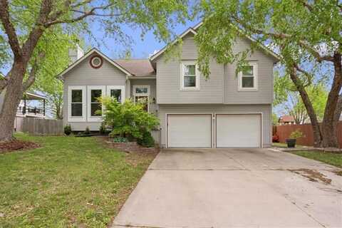220 NE Fiddlewood Avenue, Lees Summit, MO 64086