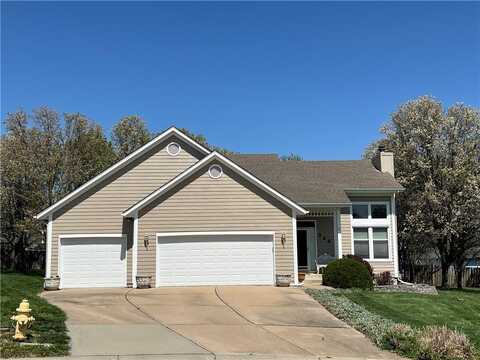 240 NE Victoria Place, Lees Summit, MO 64086
