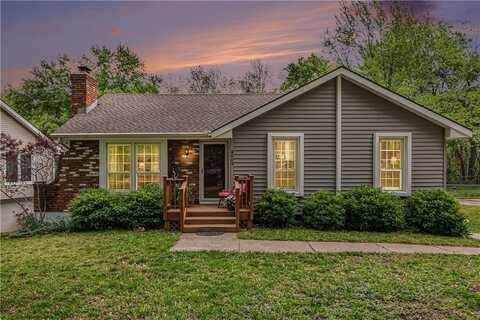 8009 N Brooklyn Avenue, Kansas City, MO 64118