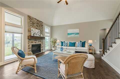 7804 NW Lynns Lane, Weatherby Lake, MO 64152