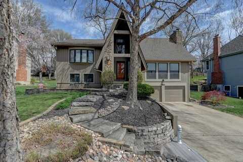 218 NW Aspen Street, Lees Summit, MO 64064