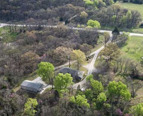 28404 S Bennett Road, Freeman, MO 64746