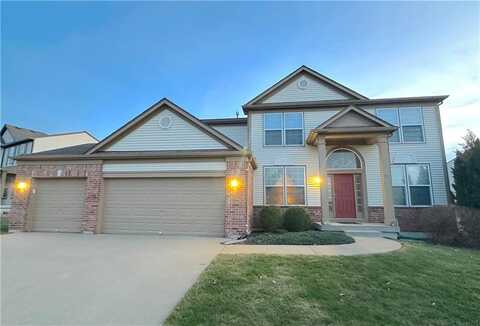 8720 DUNRAVEN Street, Lenexa, KS 66227