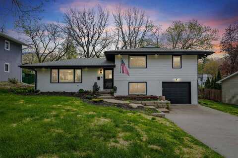 306 Windsor Drive, IowaCity, IA 52245