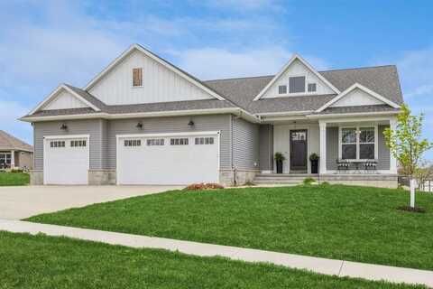 4272 Churchill Dr, Marion, IA 52302