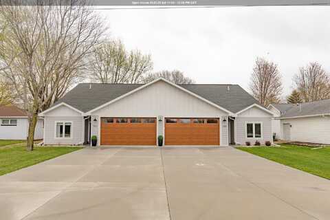 1018 Emerald Hills Drive, Arnolds Park, IA 51331