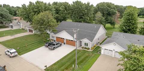 1018 Emerald Hills Drive, Arnolds Park, IA 51331