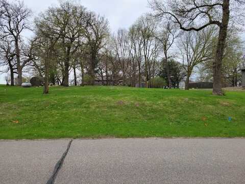 25989 Oak Lane, Spirit Lake, IA 51360