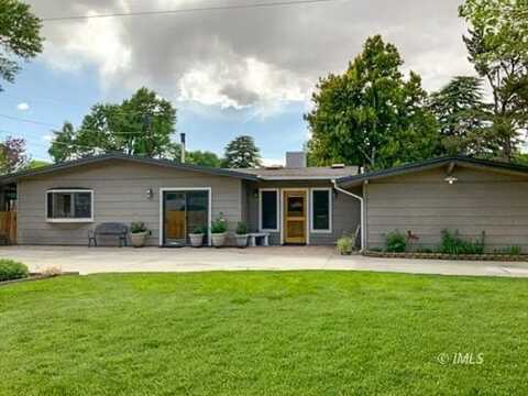 3044 E Cedar St, Bishop, CA 93514