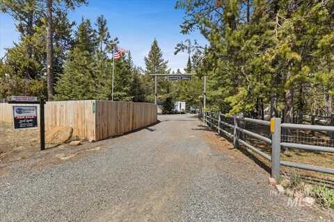 208 Mcleod Ln, Donnelly, ID 83615