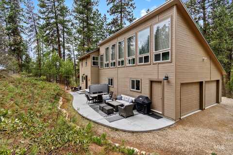 16 Grouse Rd, Idaho City, ID 83631