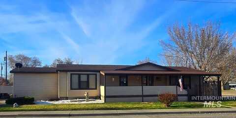 990 N 3rd E, Mountain Home, ID 83647