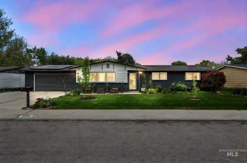 2044 N Fairmeadow Dr, Boise, ID 83704