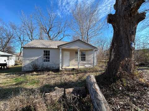 204 N McKinley Avenue, Corning, AR 72422