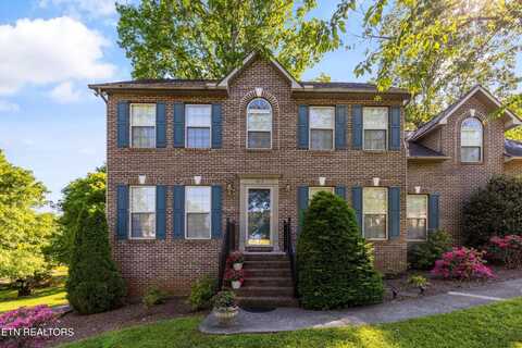 1013 Summerfield Drive, Maryville, TN 37801