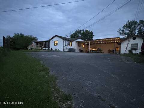 10724 E Emory Rd, Luttrell, TN 37779