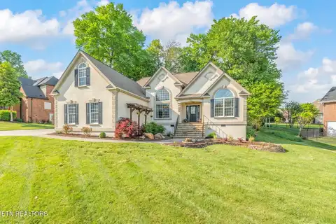 275 Windstone Blvd, Powell, TN 37849