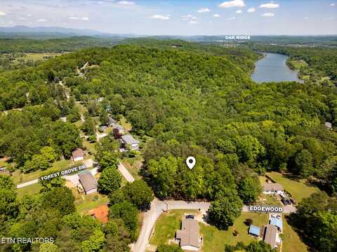 103 Edgewood Drive, Harriman, TN 37748