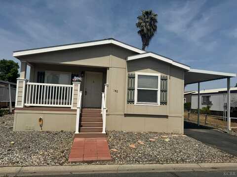 860 Grangeville Boulevard, Hanford, CA 93230