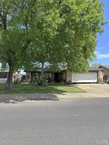 2039 Harrison Avenue, Hanford, CA 93230