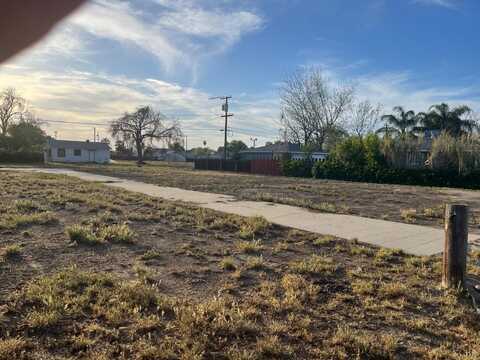271 Lemoore Avenue, Lemoore, CA 93245