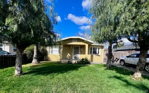 414 Cameron Street W, Hanford, CA 93230