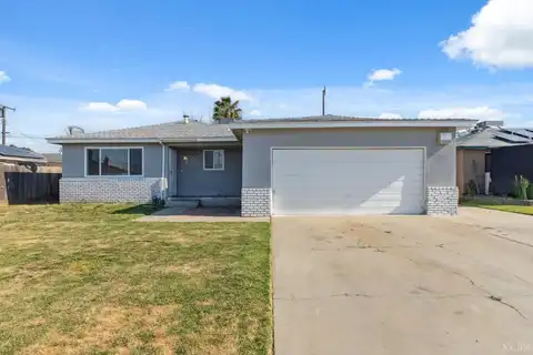 8620 La Vaca Way, Hanford, CA 93230