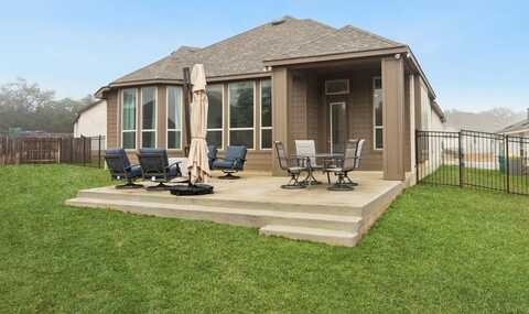 517 Huntwick Dr, Boerne, TX 78006