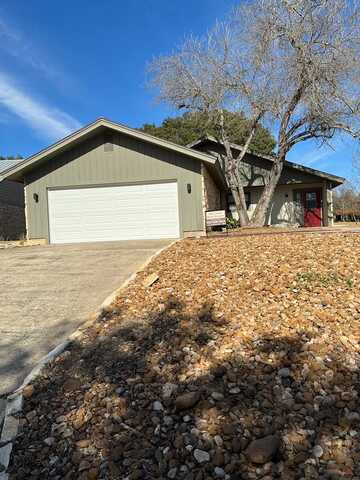 504 Fairway Dr, Kerrville, TX 78028