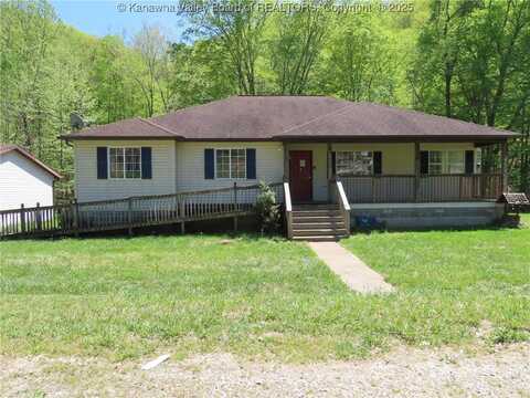 256 Blue Creek Road, Elkview, WV 25071