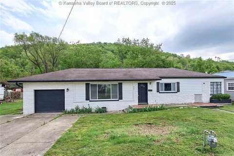 900 Main Avenue, Nitro, WV 25143