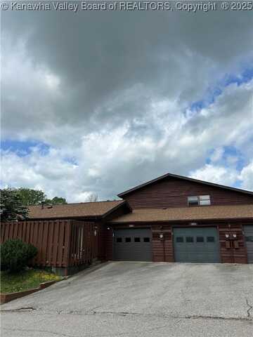 303 Hunters Ridge Road, Charleston, WV 25314