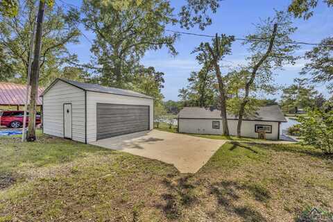 585 Naples Dr., Omaha, TX 75571
