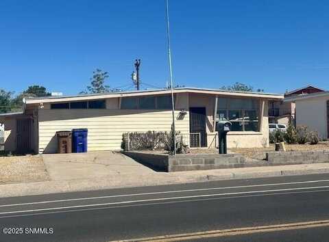 1735 E Madrid Avenue, Las Cruces, NM 88001