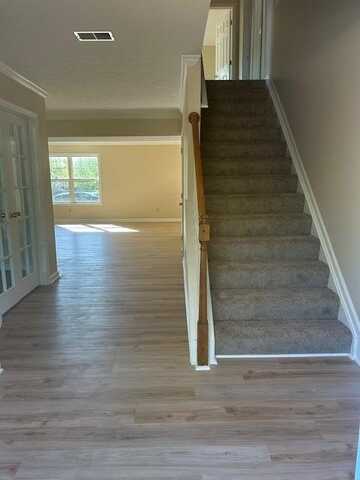 2121 Allegheny Way, Lexington, KY 40513
