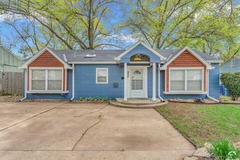 825 Murrow Court, Lawrence, KS 66049