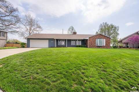 3420 Doral Court, Lawrence, KS 66047