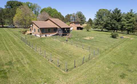 1255 Ross Rd, Lexington, VA 24450