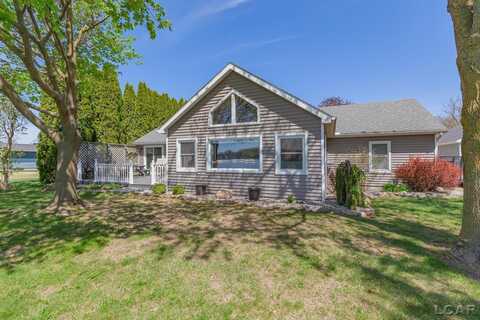 6234 Quiet Cove, Addison, MI 49220