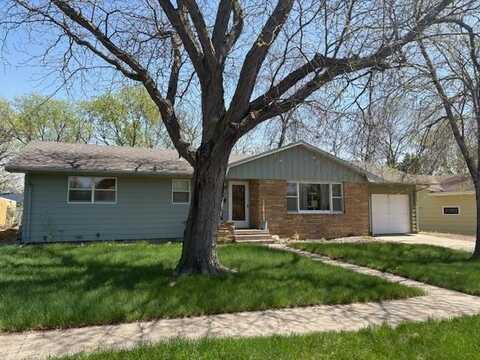 908 Spruce, Yankton, SD 57078
