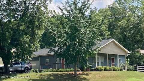 112 Spring St, Dadeville, AL 36853