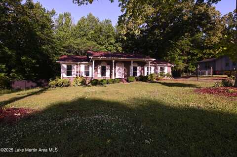 265 Windsor Dr, Alexander City, AL 35010