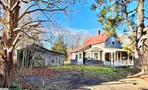 25 Oak Avenue, Oak Bluffs, MA 02557