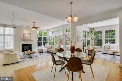8043 WINSTEAD MANOR LN, LORTON, VA 22079