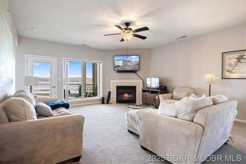 398 Regatta Bay Drive, Lake Ozark, MO 65049