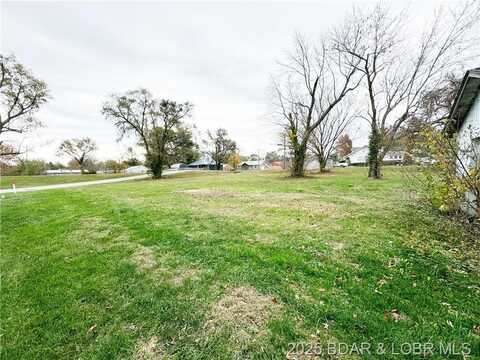 107 South Maple, Versailles, MO 65084