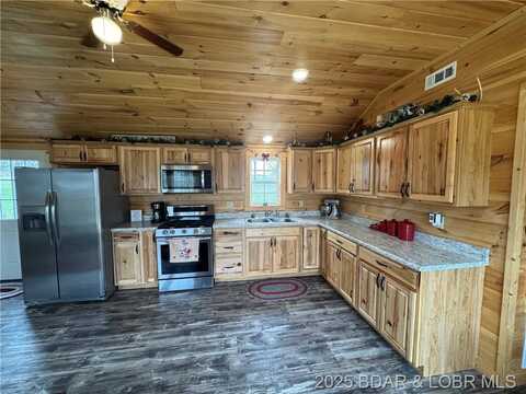 14786 Old Marvin Road, Versailles, MO 65084