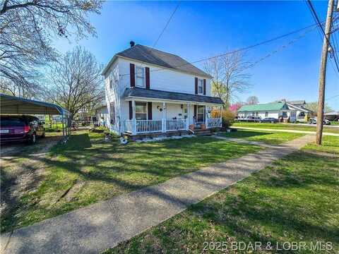 207 S Maple St, Versailles, MO 65084